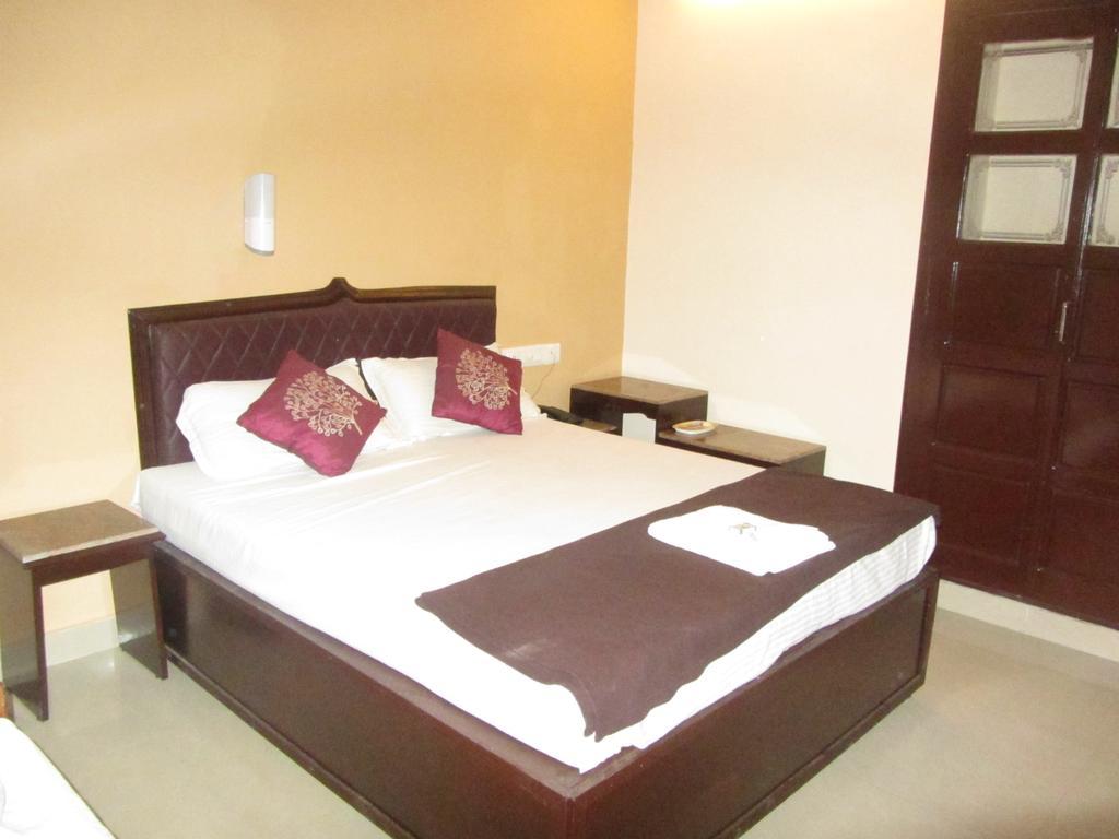 All Seasons Guest House Thiruvananthapuram Εξωτερικό φωτογραφία